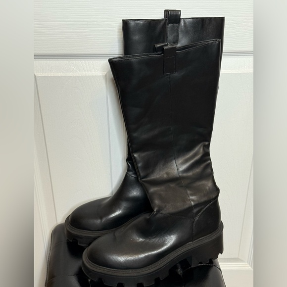 BP | Averil Knee High Platform Boot In Black - Picture 4 of 7